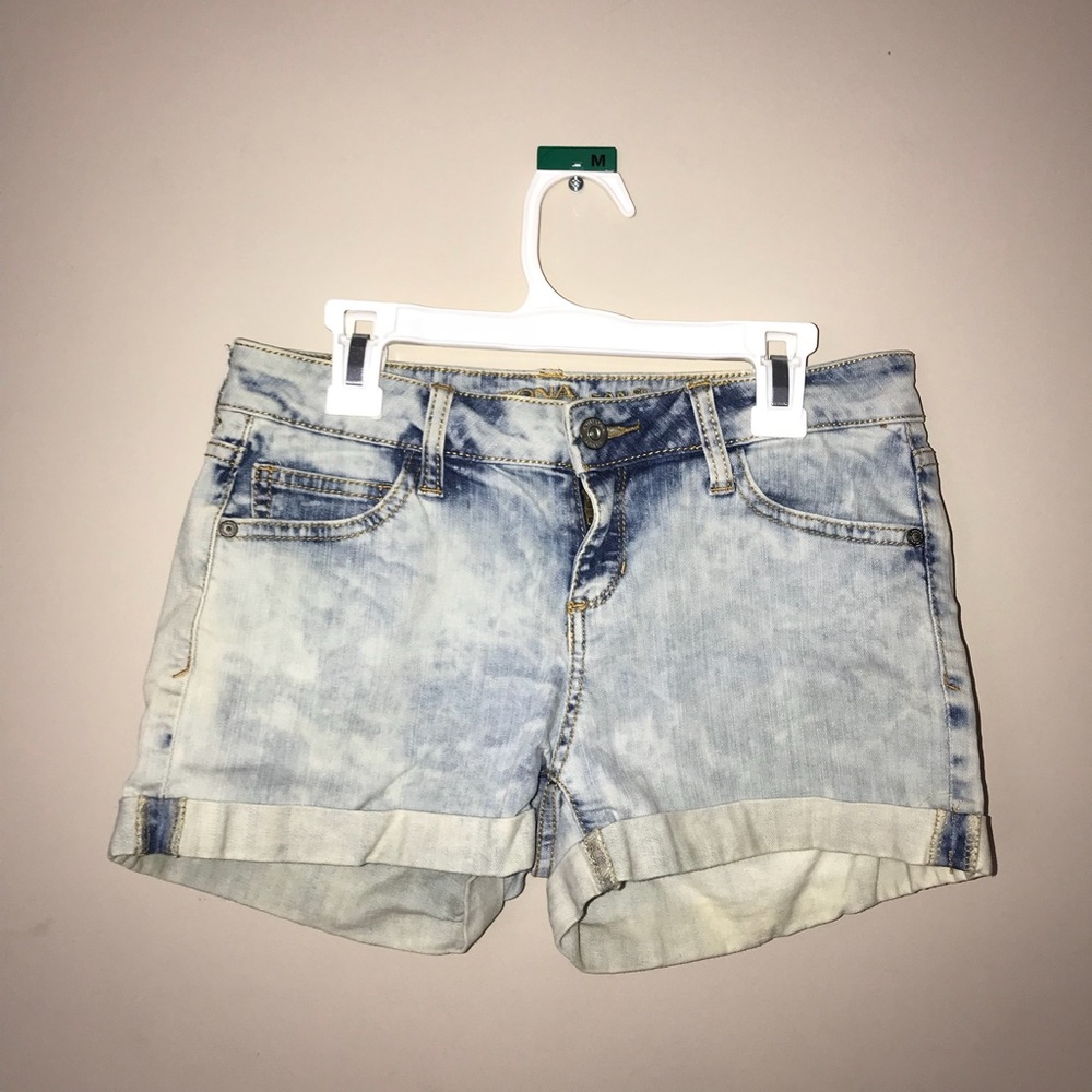 Light wash denim shorts